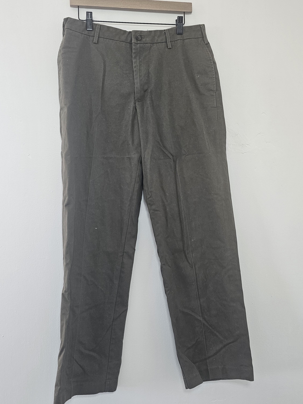 Izod Men's Straight-Leg Chinos in Olive Green